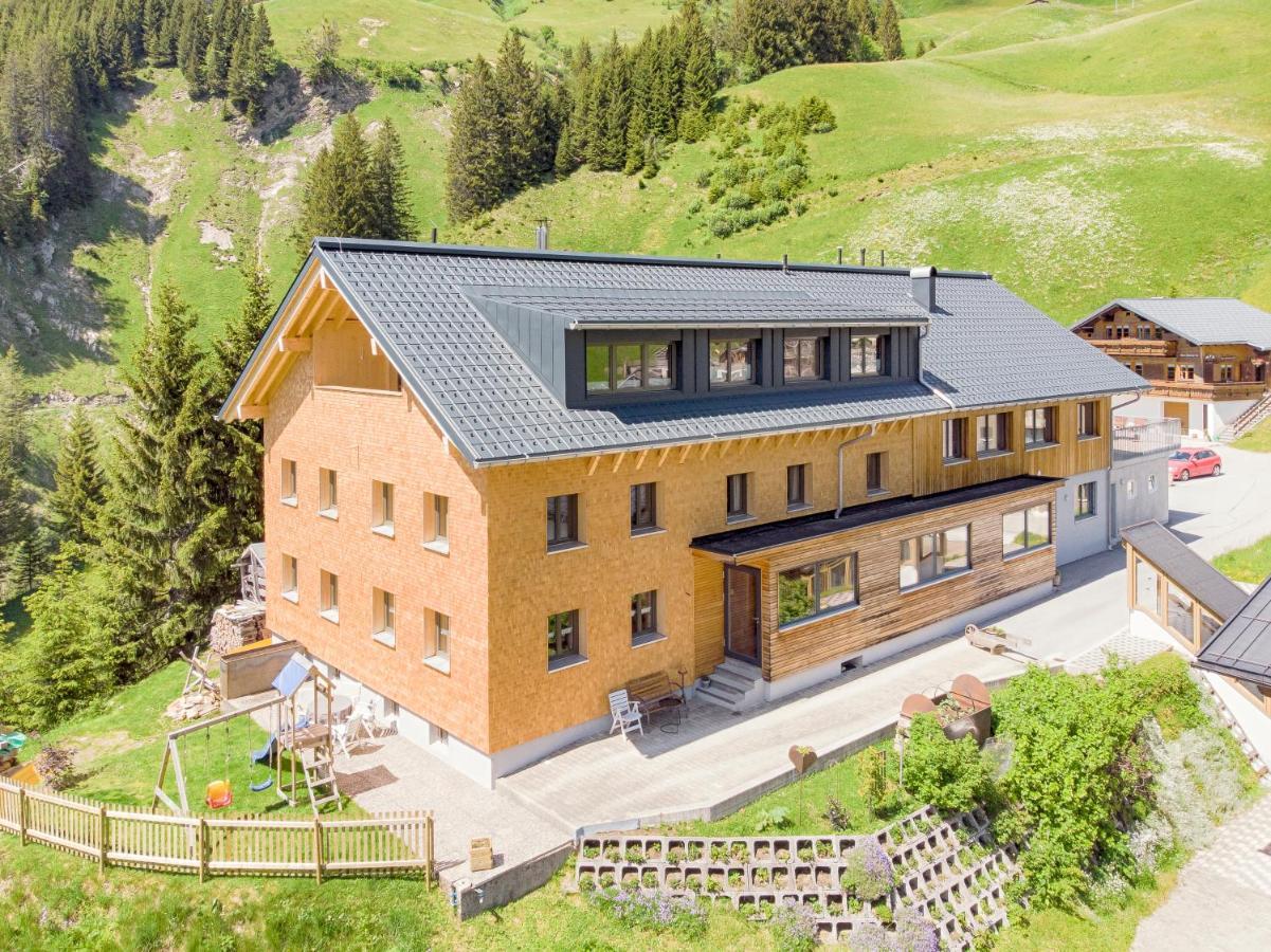 Haus Berghof Bed and Breakfast Schröcken Eksteriør billede