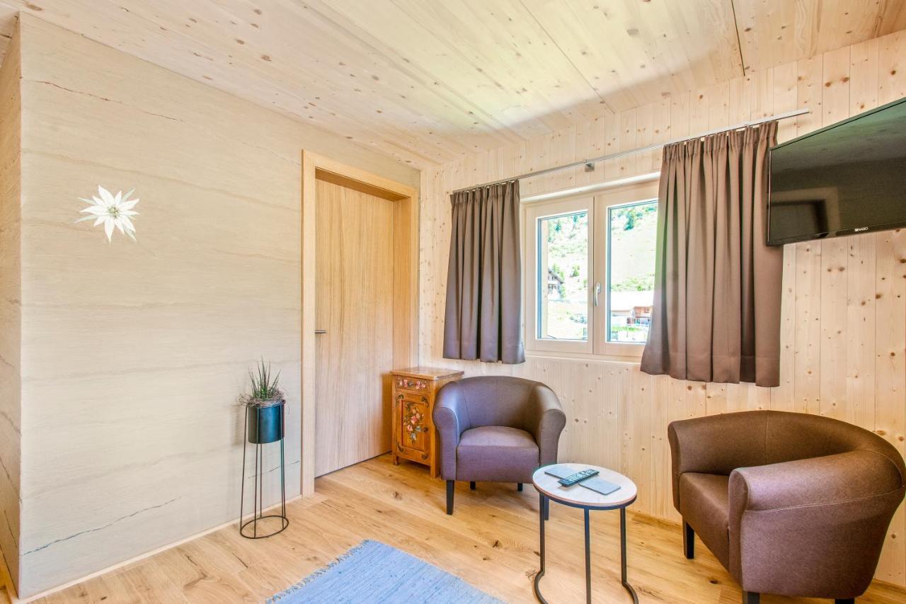 Haus Berghof Bed and Breakfast Schröcken Eksteriør billede
