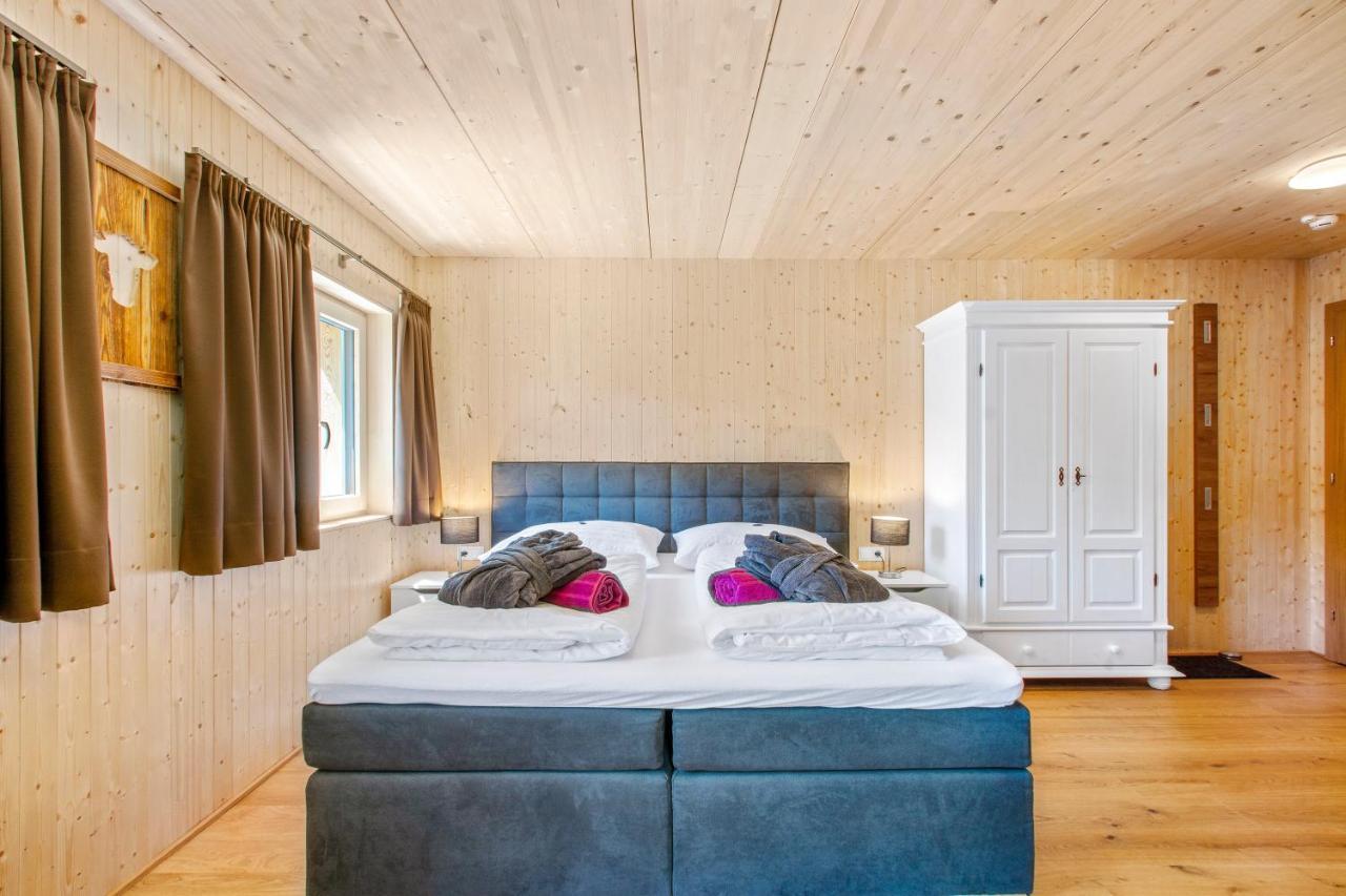 Haus Berghof Bed and Breakfast Schröcken Eksteriør billede