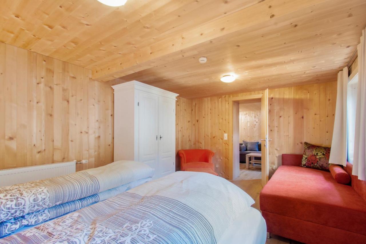Haus Berghof Bed and Breakfast Schröcken Eksteriør billede