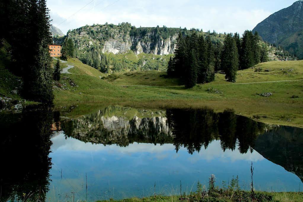 Haus Berghof Bed and Breakfast Schröcken Eksteriør billede